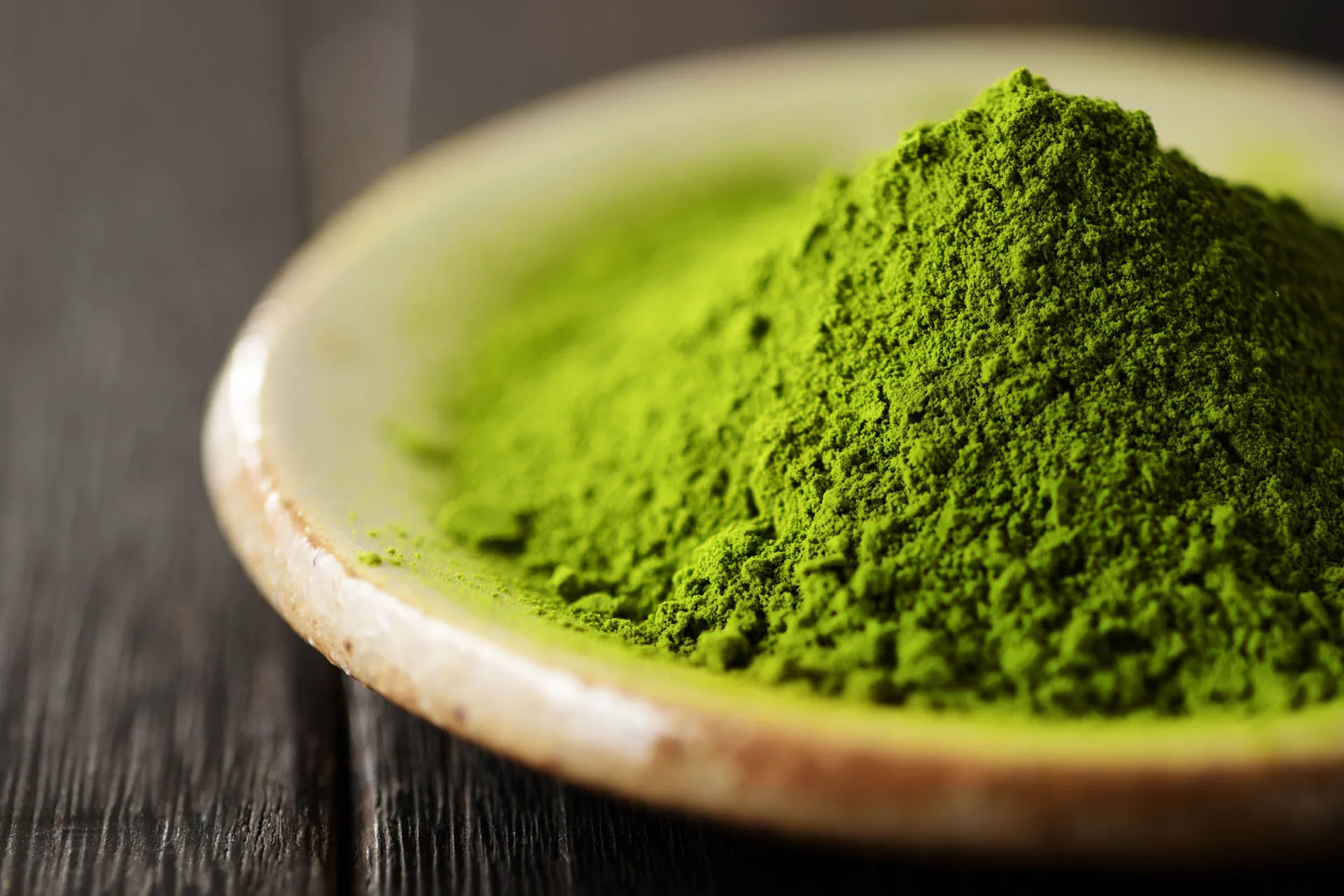 Matcha – japońska drobno mielona zielona herbata