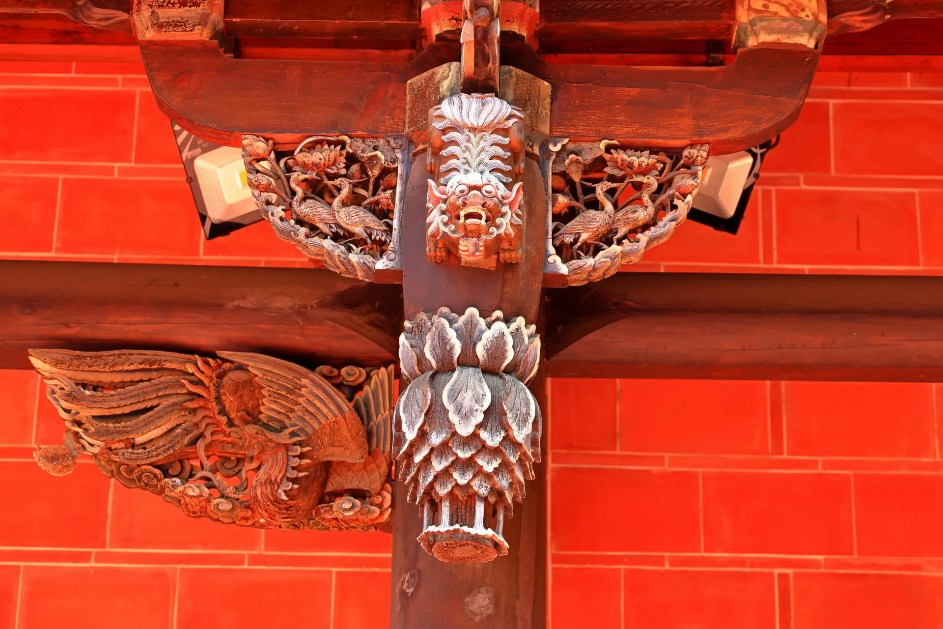 Rzeźba drzewna rodziny Linów Rzeźba drzewna rodziny Linów