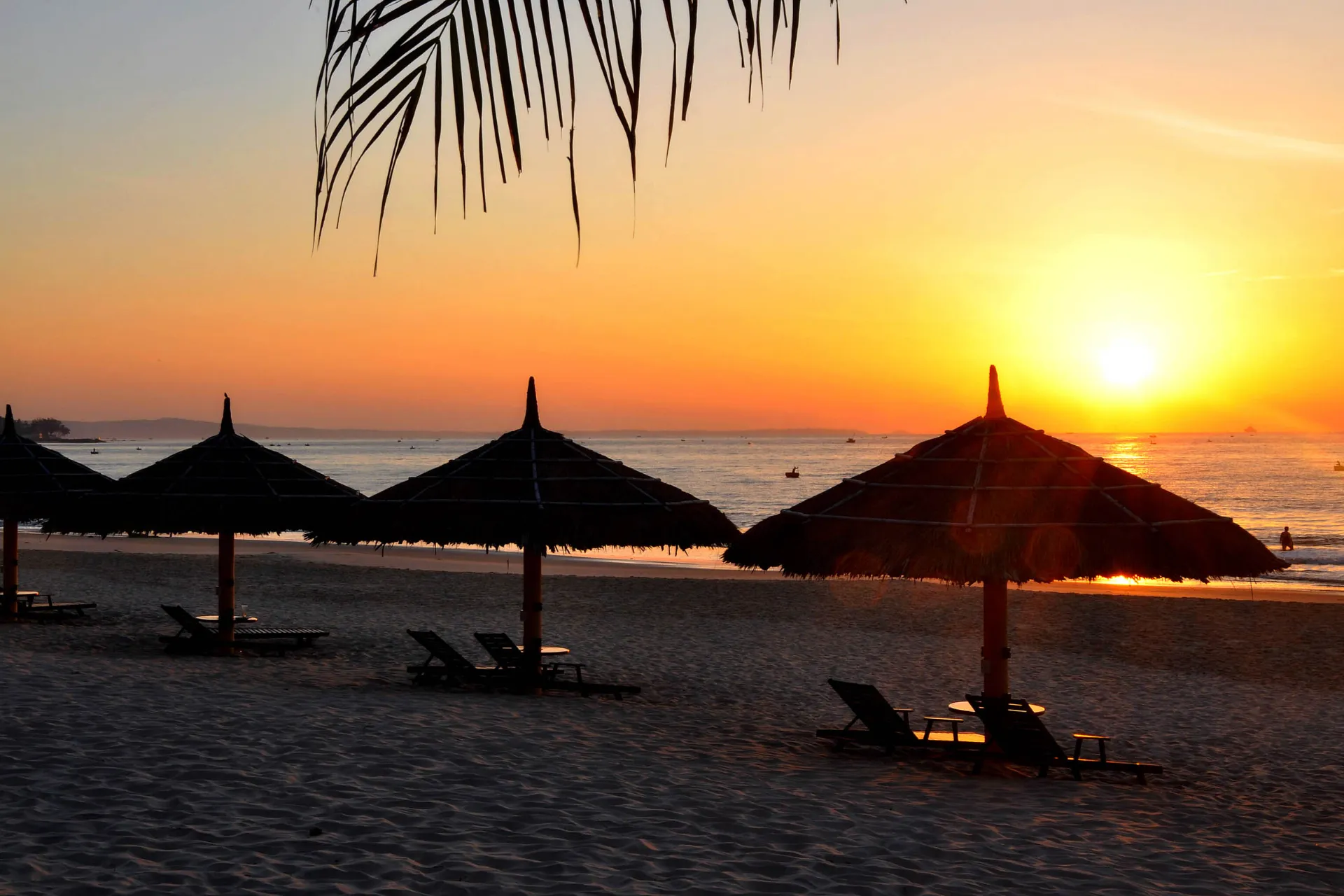 Ciesz się idyllicznym zachodem słońca Ciesz się idyllicznym zachodem słońca