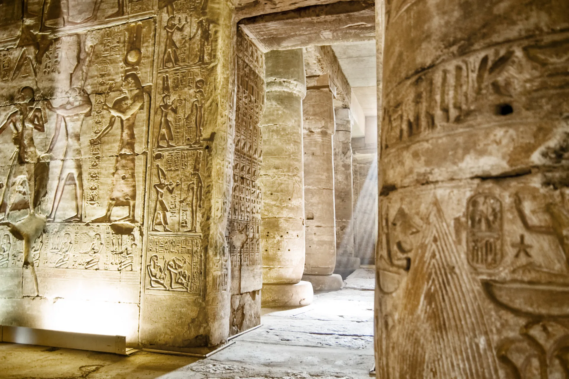 Świątynia Setiego I (ojca Ramzesa II) to najsłynniejsza świątynia w Abydos Świątynia Setiego I (ojca Ramzesa II) to najsłynniejsza świątynia w Abydos