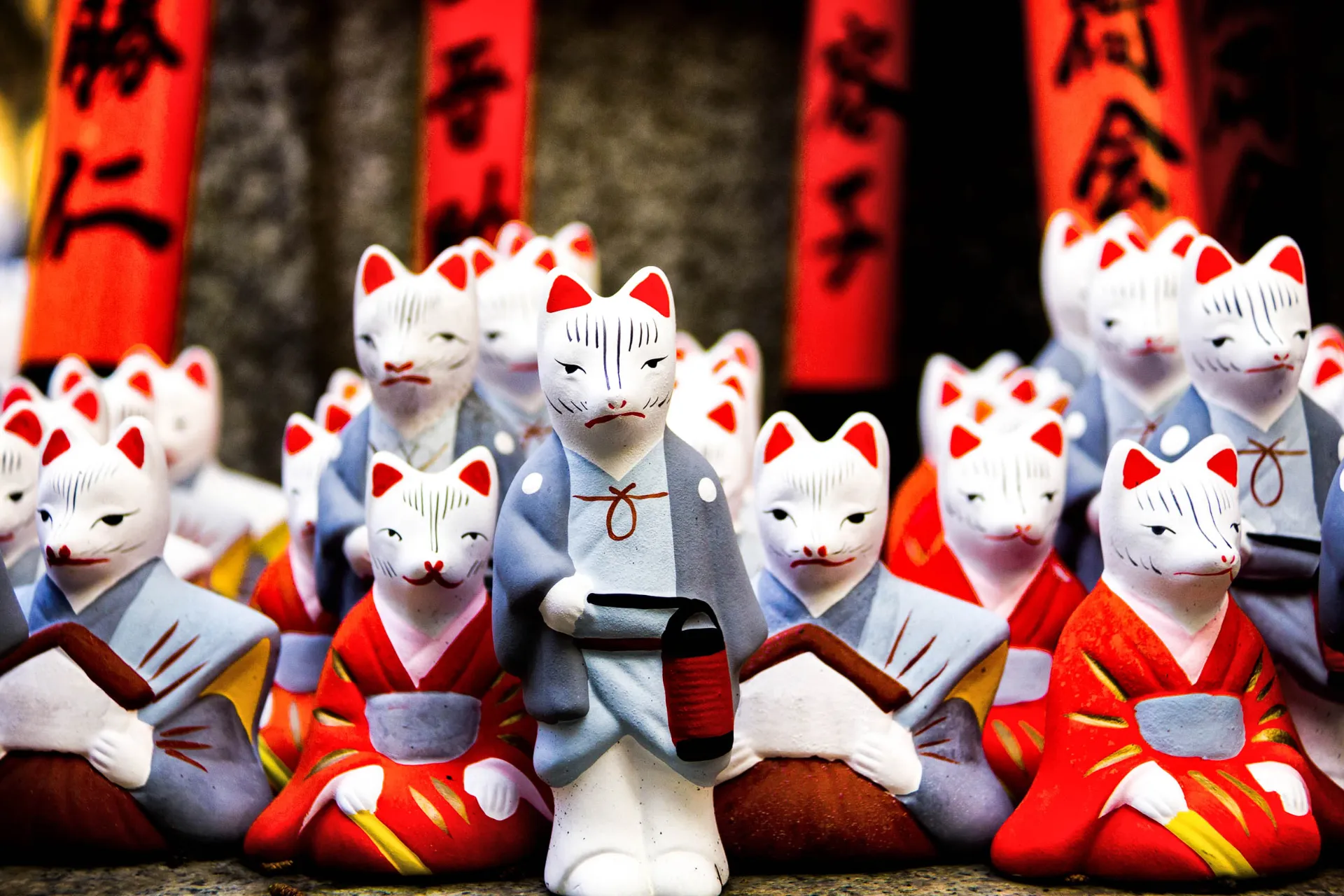Tradycyjne japońskie postacie Tradycyjne japońskie postacie