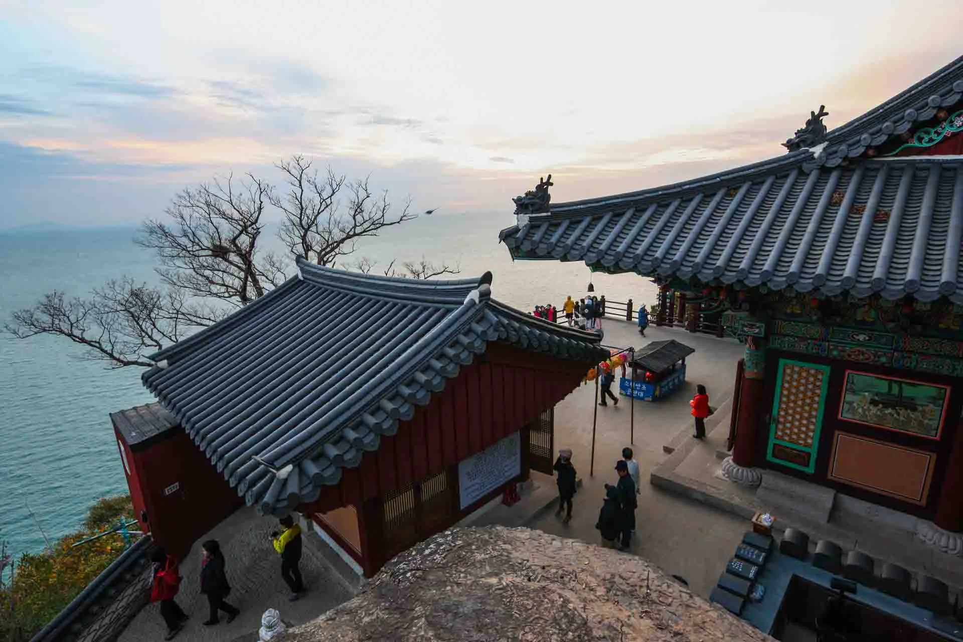 Widok podziwiany przy świątyni Hyangiram