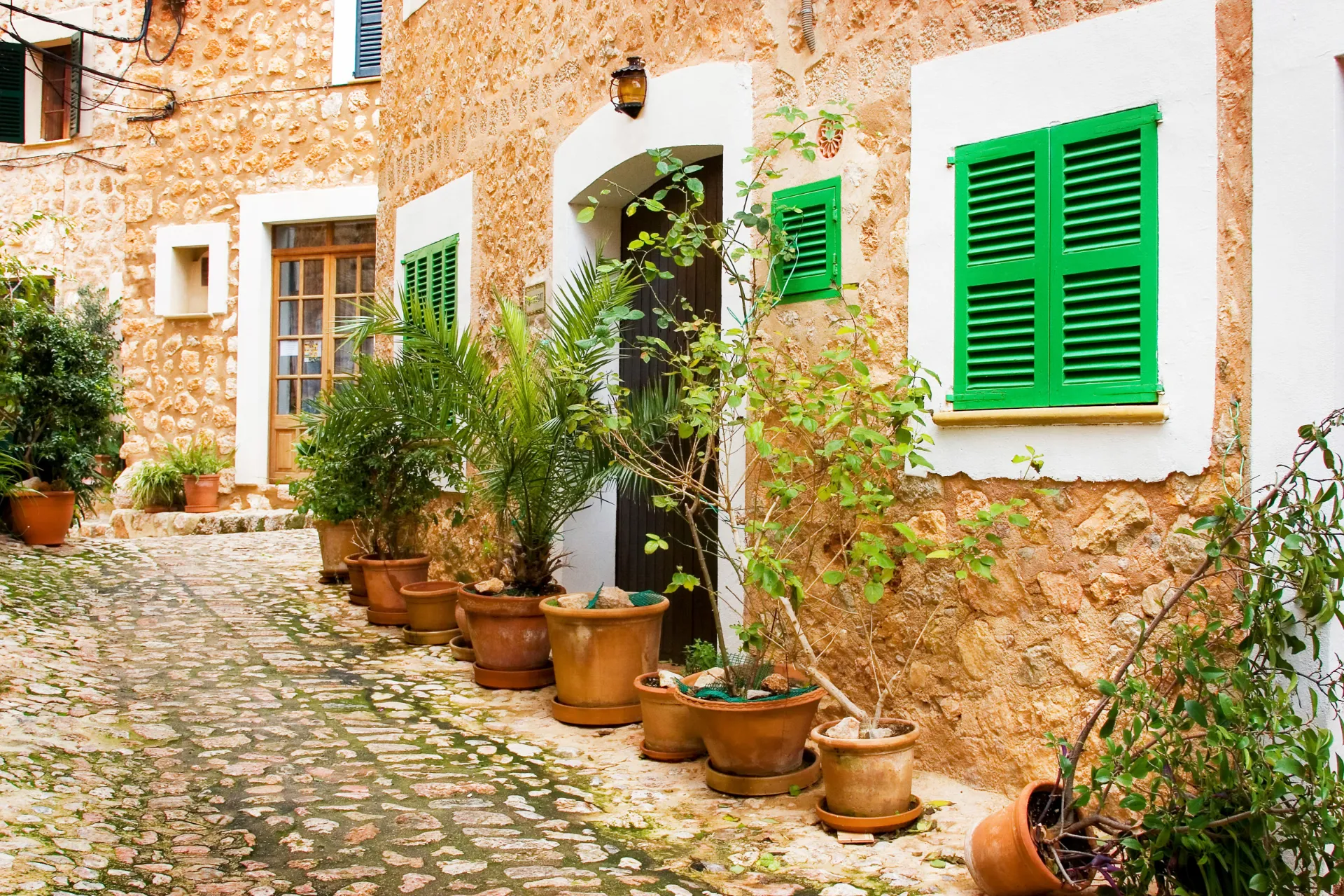 Urokliwe uliczki w wiosce Urokliwe uliczki w wiosce