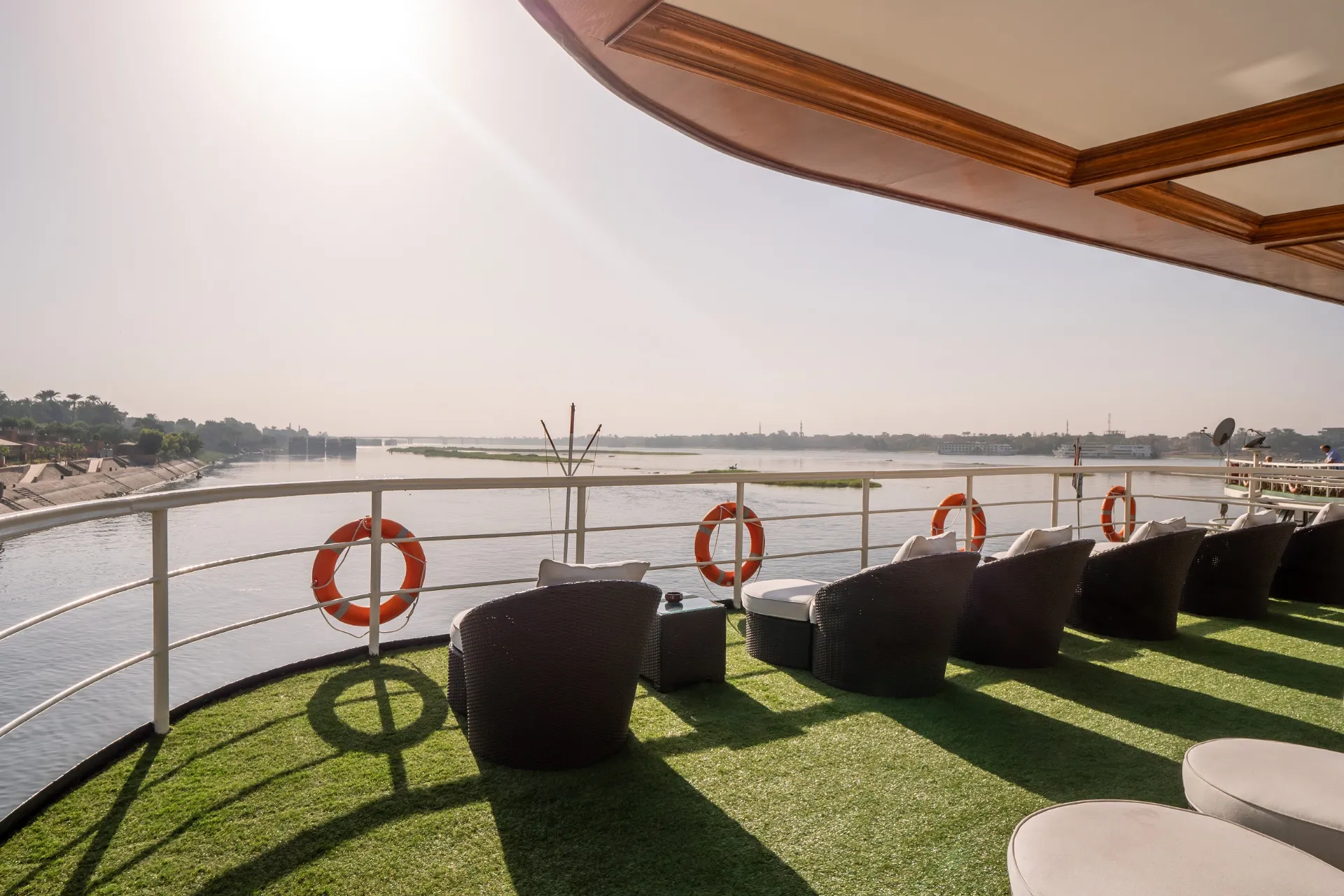 Dużo miejsca na relaks na łodzi Dużo miejsca na relaks na łodzi