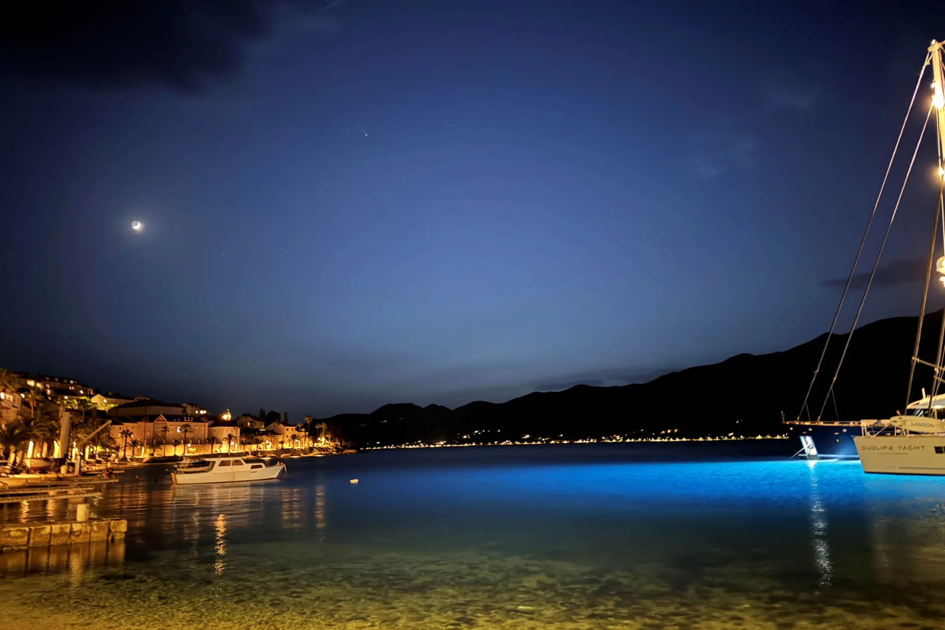 Wieczorny nastrój nad zatoką Wieczorny nastrój nad zatoką