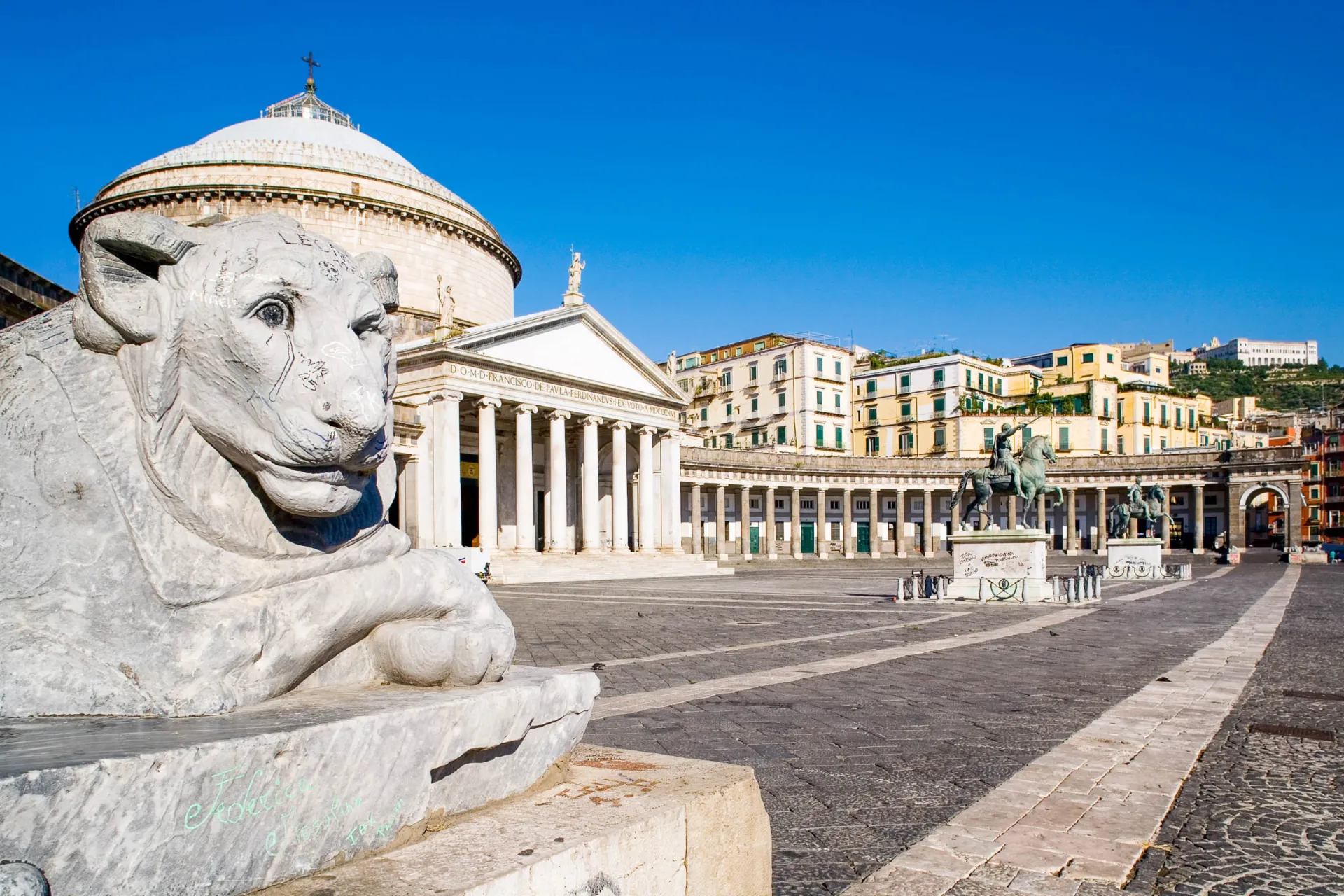 Piazza del Plebiscito w Neapolu