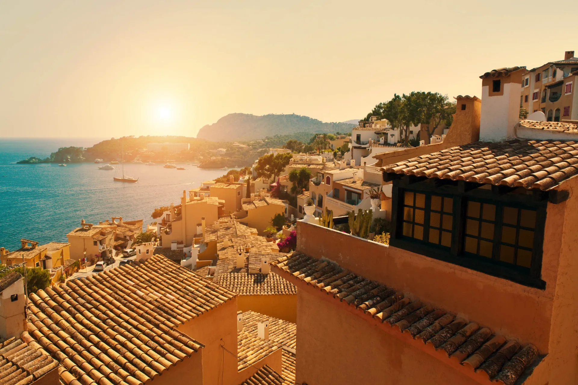 Wschód słońca nad Paguera Wschód słońca nad Paguera