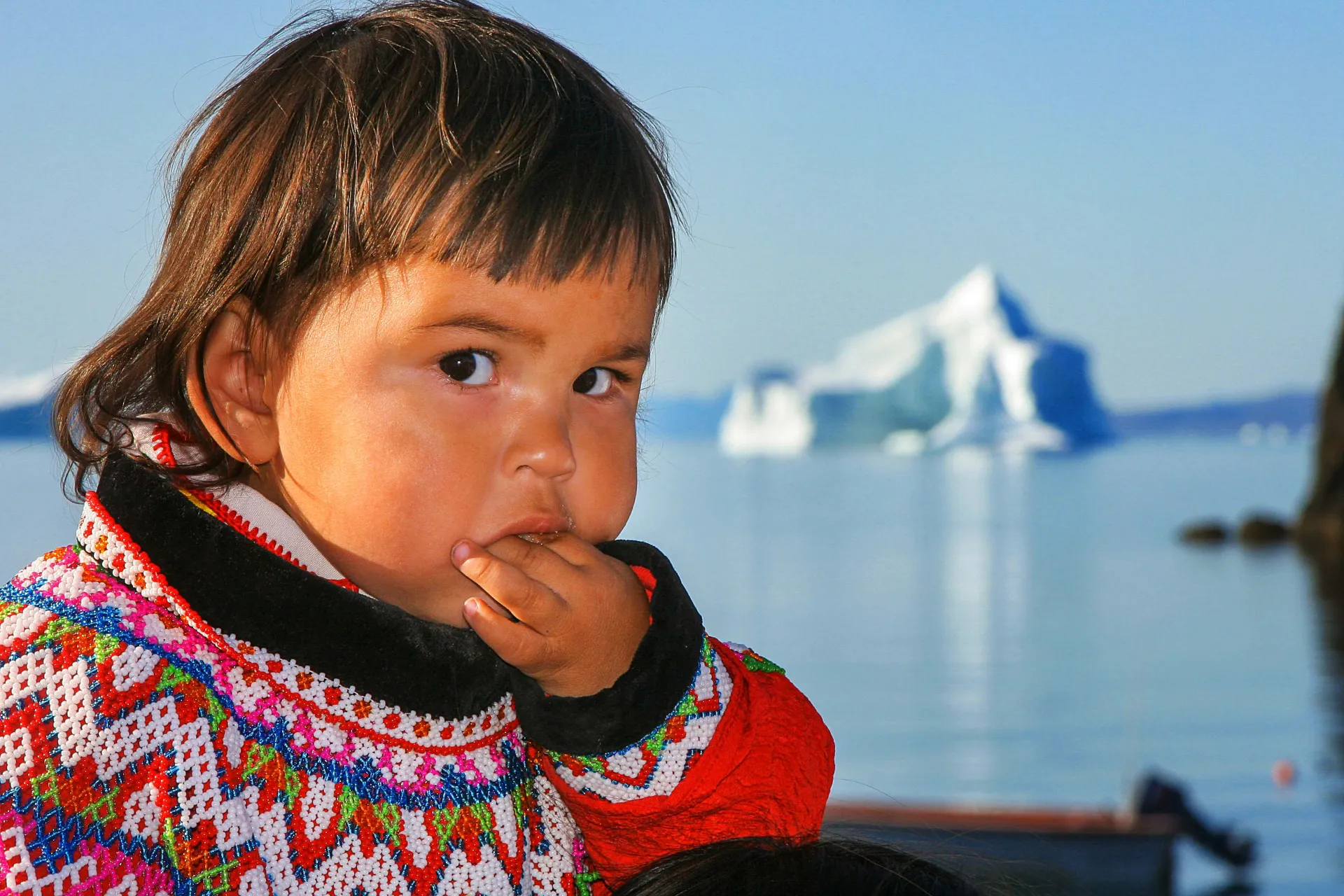 Mała dziewczynka w stroju narodowym Mała dziewczynka w stroju narodowym