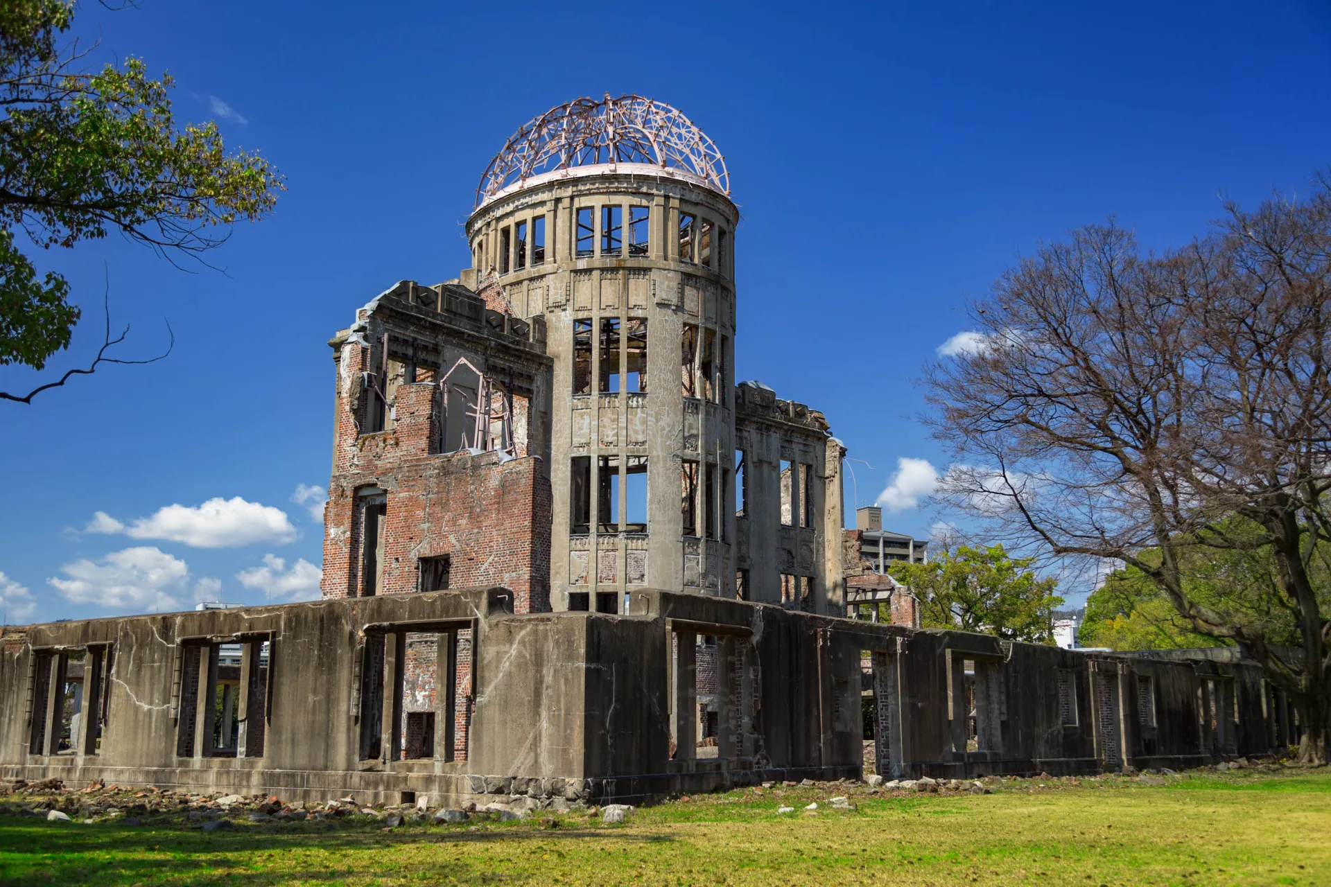 Ruiny upamiętniające atak atomowy podczas II wojny światowej Ruiny upamiętniające atak atomowy podczas II wojny światowej