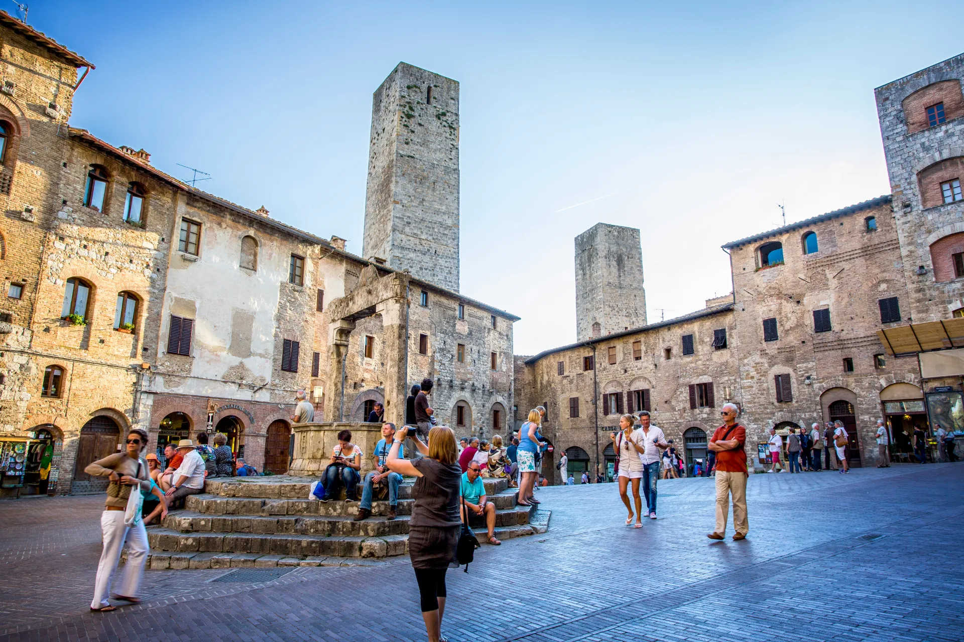 Plac z wieżami w San Gimignano Plac z wieżami w San Gimignano