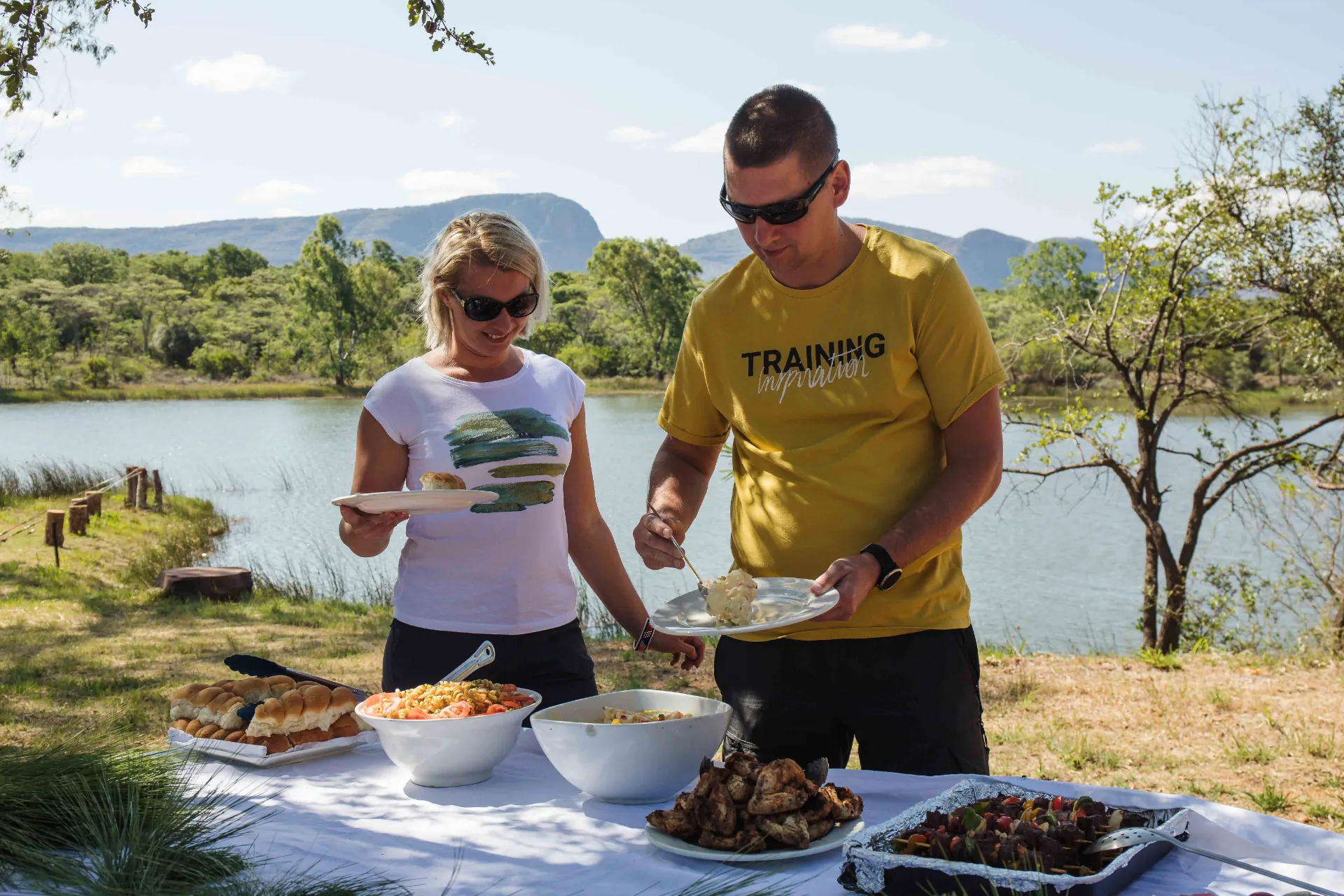 Obiad nad rzeką Obiad nad rzeką