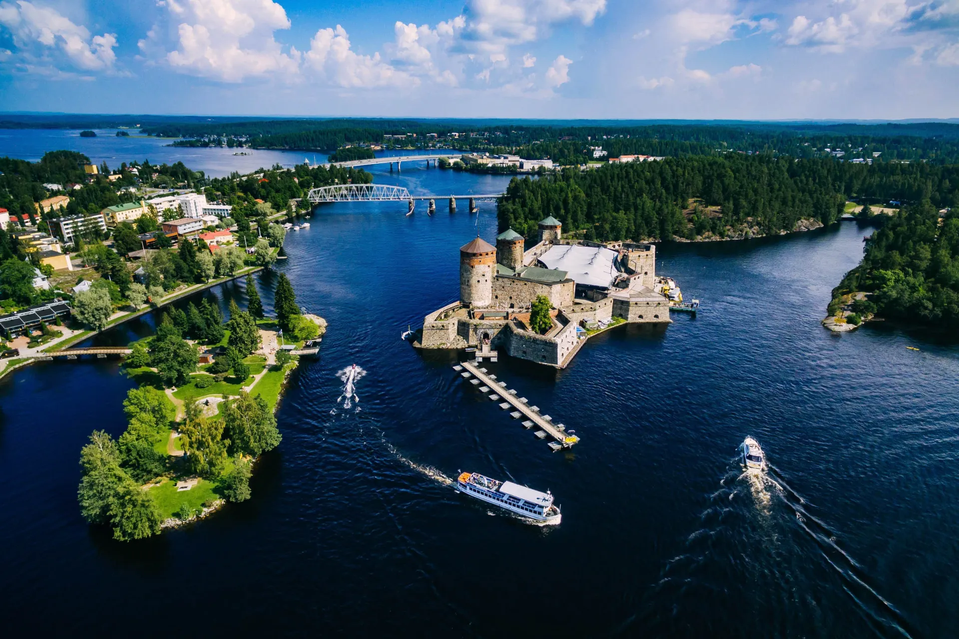 Zdjęcie lotnicze zamku Olavinlinna Zdjęcie lotnicze zamku Olavinlinna