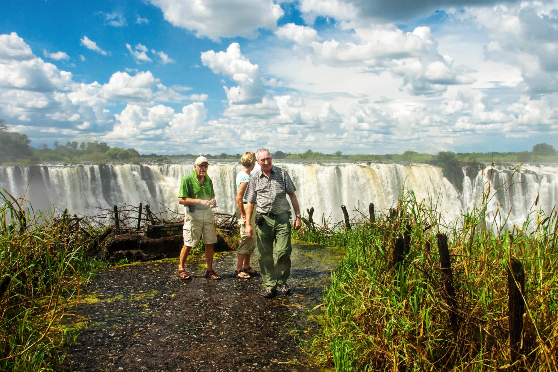 Blisko wodospadu Blisko wodospadu