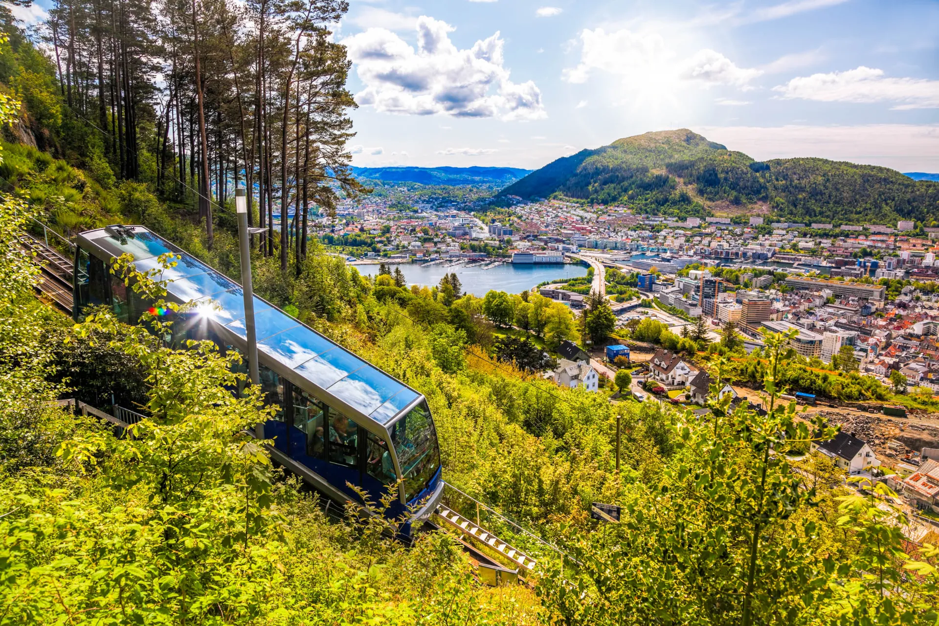 Fantastyczny widok na Bergen z Fløibanen Fantastyczny widok na Bergen z Fløibanen