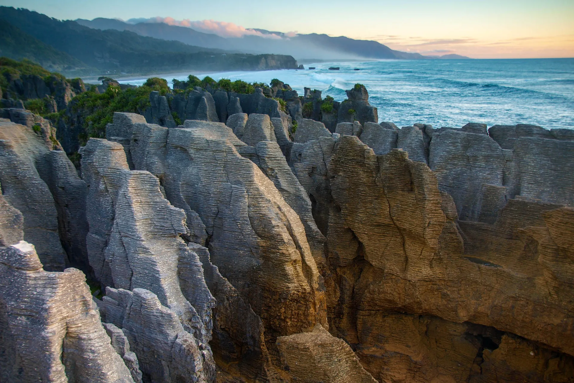 Pancake Rocks w Punakaiki – Nowa Zelandia Pancake Rocks w Punakaiki – Nowa Zelandia