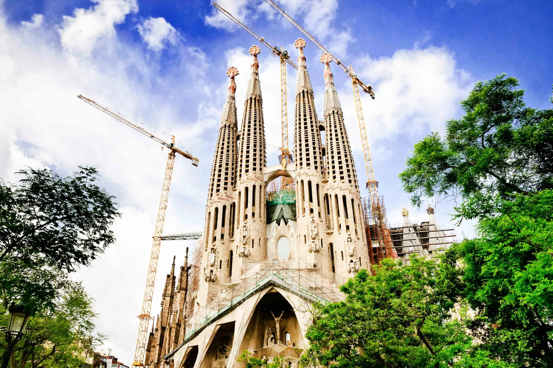 Niedokończone arcydzieło Gaudíego jest nadal w budowie po 140 latach