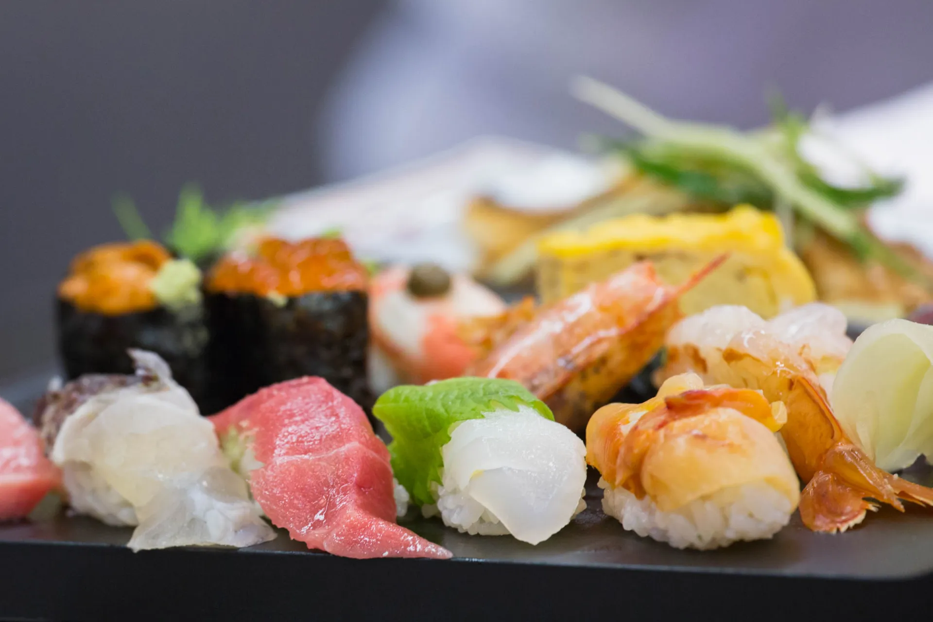 Sushi. Pyszna mała porcja japońskiej kuchni! Sushi. Pyszna mała porcja japońskiej kuchni!