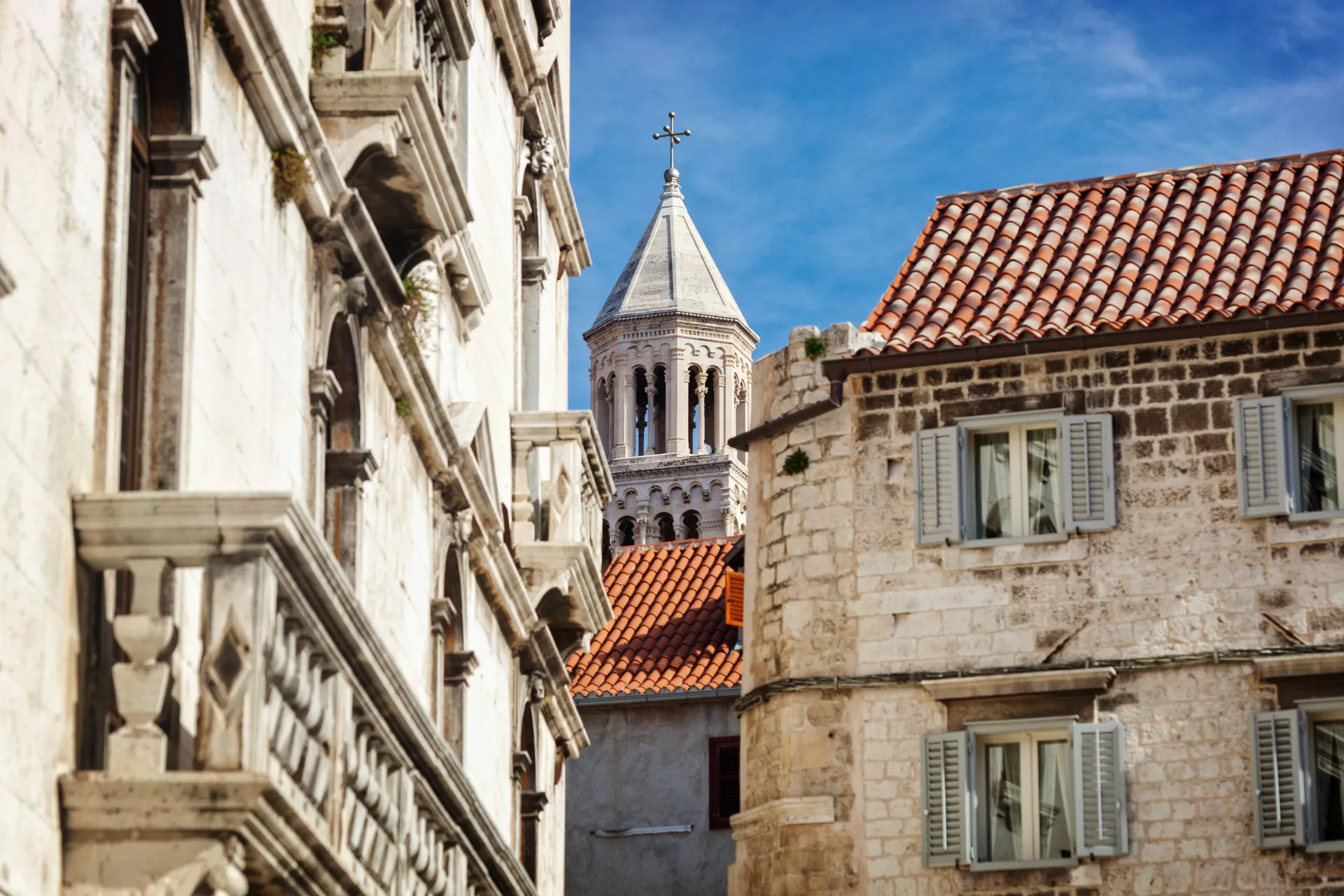 W ruinach pałacu Dioklecjana w Splicie W ruinach pałacu Dioklecjana w Splicie