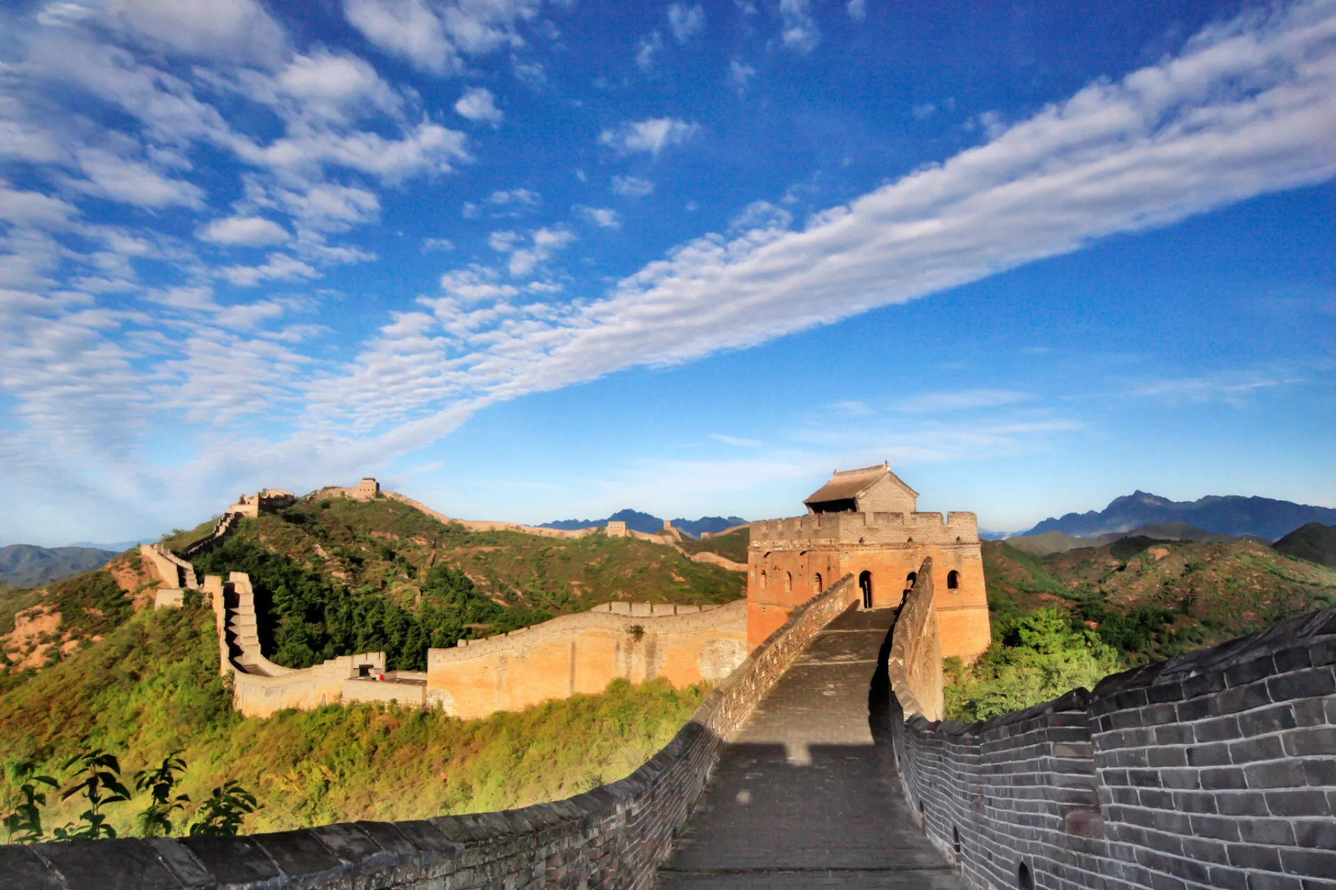 Wielki Mur Chiński ma około 21 000 km długości