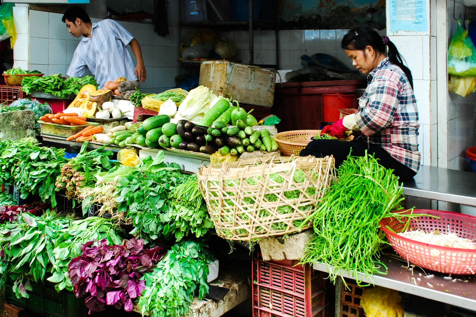 Na targu jest wiele kuszących rzeczy Na targu jest wiele kuszących rzeczy