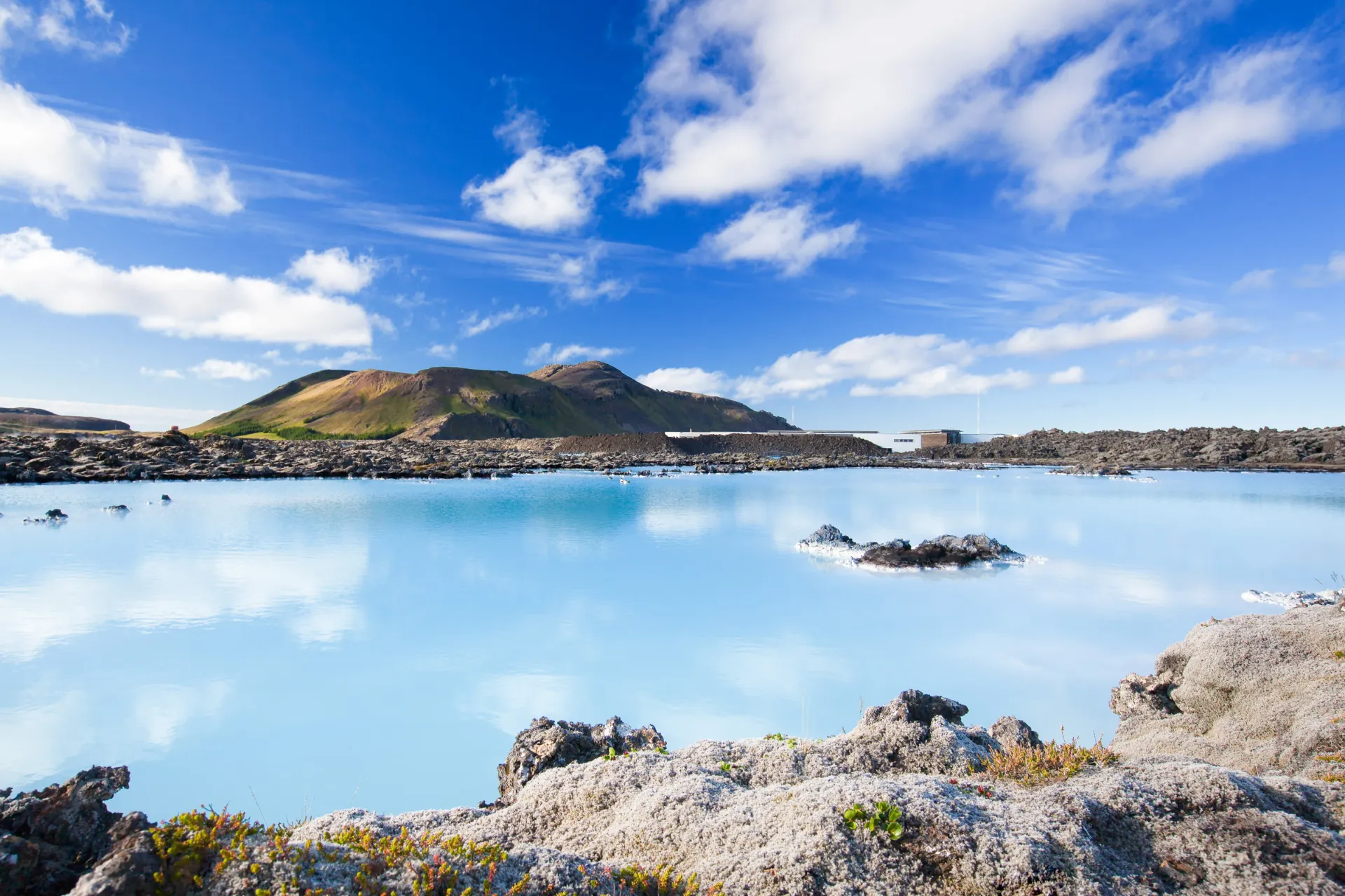 Jarðböðin w Mývatn Nature Baths, „Błękitna Laguna” północnej Islandii Jarðböðin w Mývatn Nature Baths, „Błękitna Laguna” północnej Islandii