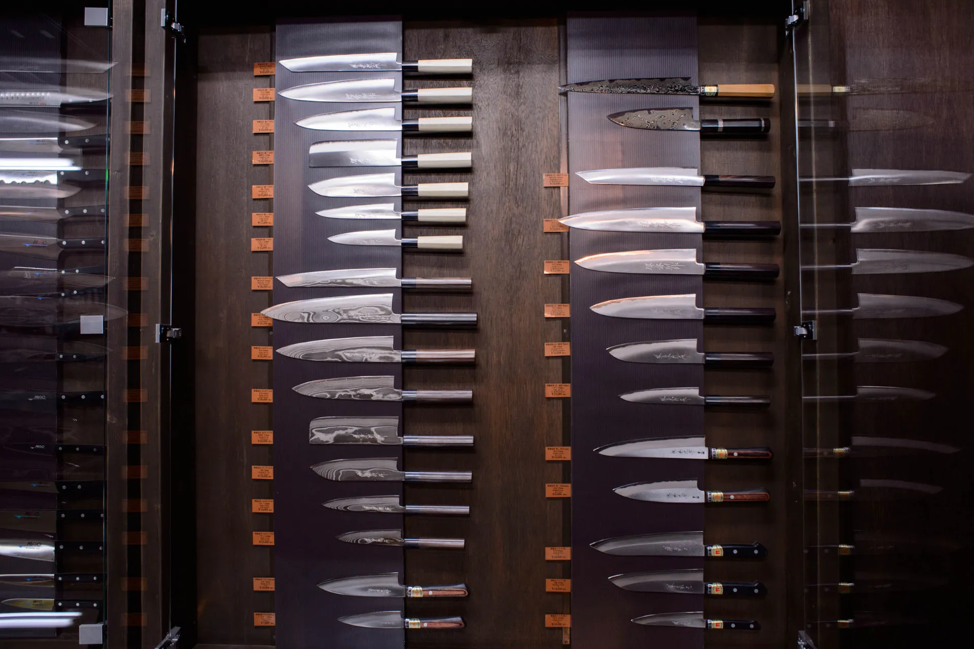 Japońskie noże kuchenne – tradycyjne rzemiosło na światowym poziomie