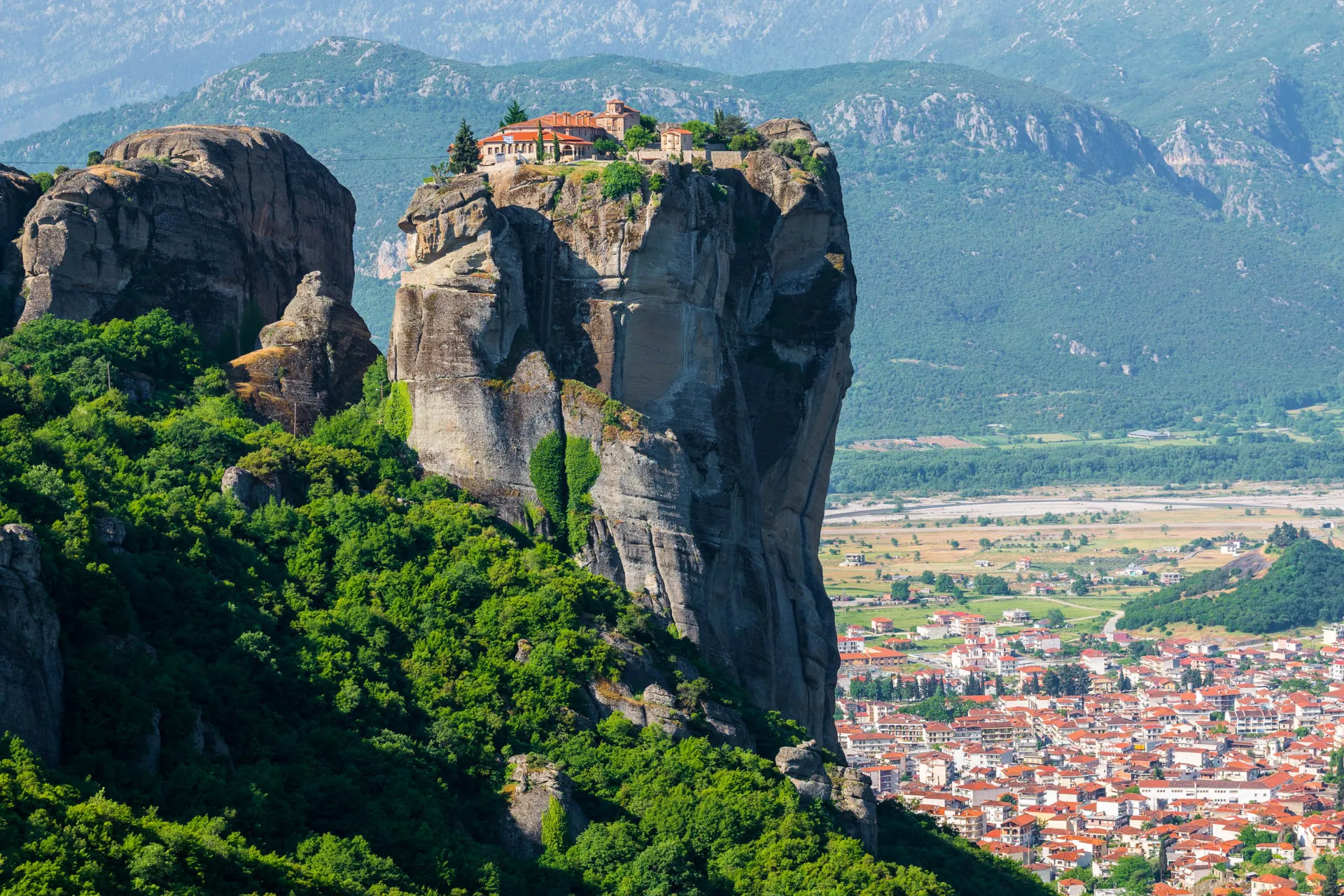 Monastyr Agia Triada (Świętej Trójcy) w Meteorach Monastyr Agia Triada (Świętej Trójcy) w Meteorach
