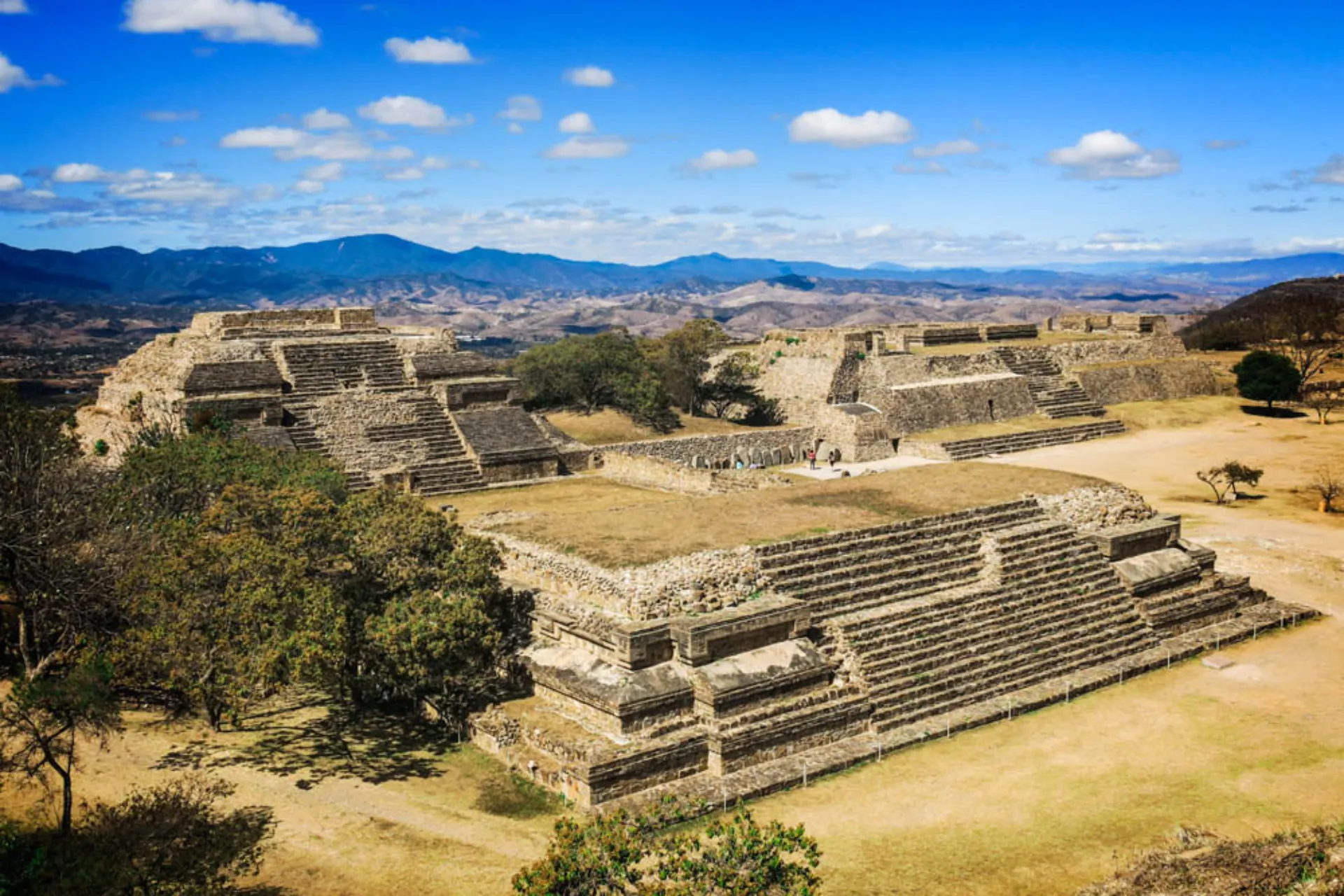 Monte Albán – centrum cywilizacji Zapoteków Monte Albán – centrum cywilizacji Zapoteków