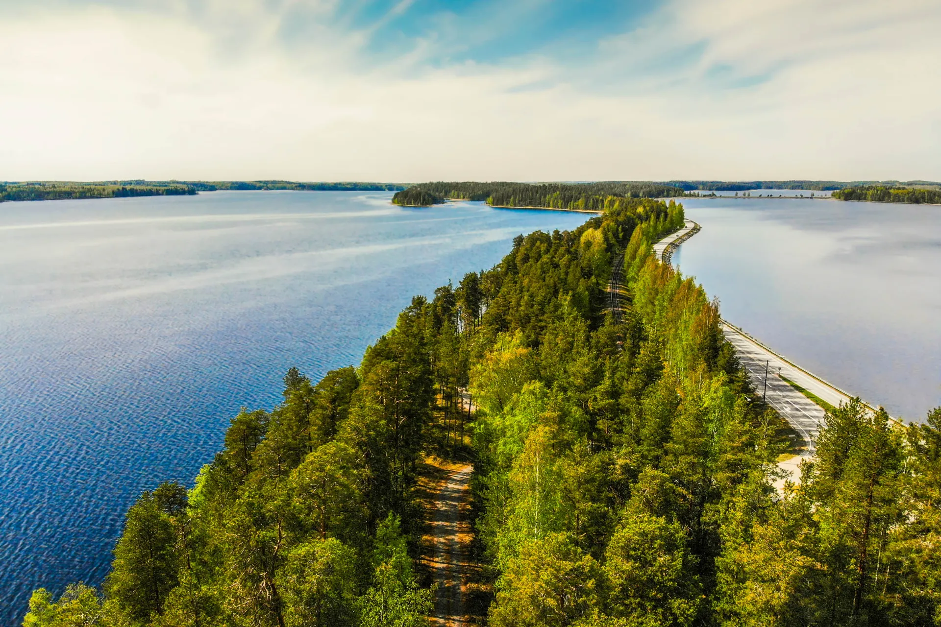Zachwycający fiński krajobraz jeziorny Zachwycający fiński krajobraz jeziorny