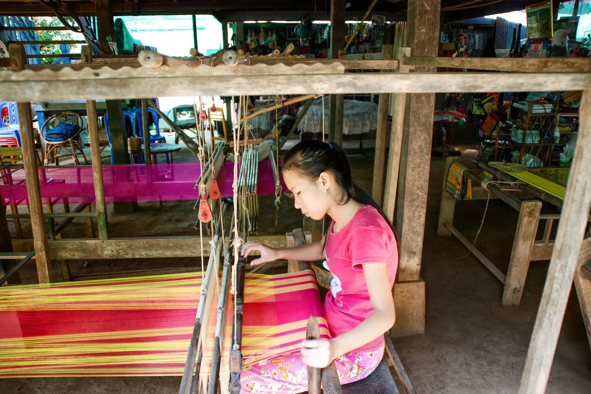 Tkactwo jedwabiu w Phnom Penh Tkactwo jedwabiu w Phnom Penh