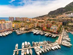 Port Fontvieille w Monako Port Fontvieille w Monako