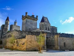 Słynny Pałac Książęcy w Uzès jest własnością rodziny d’Uzès