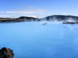 Jarðböðin w Mývatn Nature Baths, „Błękitna Laguna” północnej Islandii Jarðböðin w Mývatn Nature Baths, „Błękitna Laguna” północnej Islandii