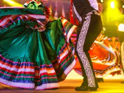 Zabawa i kolory na parkiecie Zabawa i kolory na parkiecie