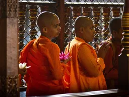 Mnisi w Świątyni Zęba, Kandy