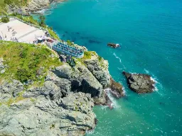 Skywalk Oryukdo w Busan – szklany most nad skałami