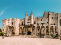 Pałac Papieży – jeden z największych gotyckich pałaców w Europie