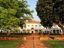 Majestatyczny Victoria Falls Hotel w Zimbabwe Majestatyczny Victoria Falls Hotel w Zimbabwe
