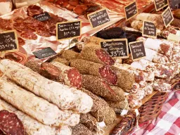 Targ kiełbas w Aix-en-Provence