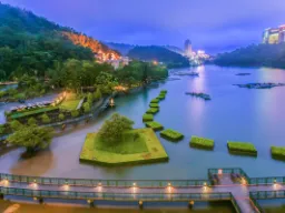 Zachód słońca nad Jeziorem Słońca i Księżyca Zachód słońca nad Jeziorem Słońca i Księżyca