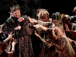 Macbeth otoczony przez czarownice Macbeth otoczony przez czarownice