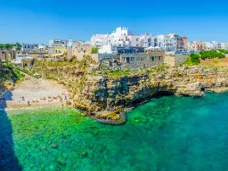 Skaliste miasto Polignano