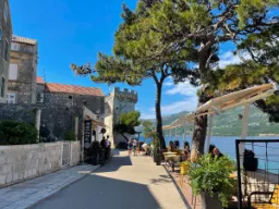 Nadmorska promenada w Korčuli Nadmorska promenada w Korčuli