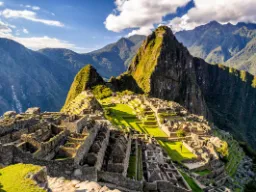 Machu Picchu – ikoniczna ruina Inków i jeden z siedmiu cudów świata Machu Picchu – ikoniczna ruina Inków i jeden z siedmiu cudów świata