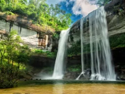 Wodospad na rzece Kwai Wodospad na rzece Kwai