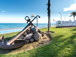 Kotwica przy plaży w Cambrils Kotwica przy plaży w Cambrils