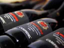 Słynne wino Amarone produkowane jest w pobliżu Werony Słynne wino Amarone produkowane jest w pobliżu Werony