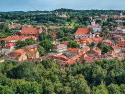 Widok na historyczne stare miasto w Wilnie Widok na historyczne stare miasto w Wilnie