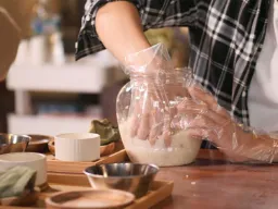 Tradycyjne koreańskie wino ryżowe makgeolli wciąż warzone według dawnych metod