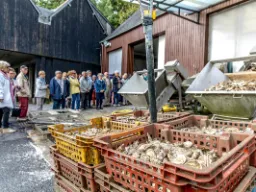 Cancale słynie z dostarczania około 15% francuskich ostryg Cancale słynie z dostarczania około 15% francuskich ostryg